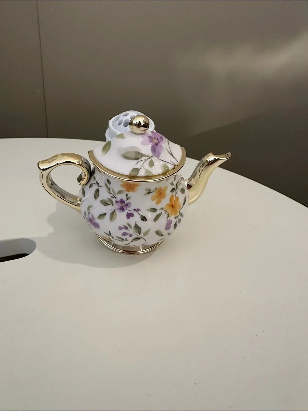 Bath and Body Works teapot wallflower fragrance plug